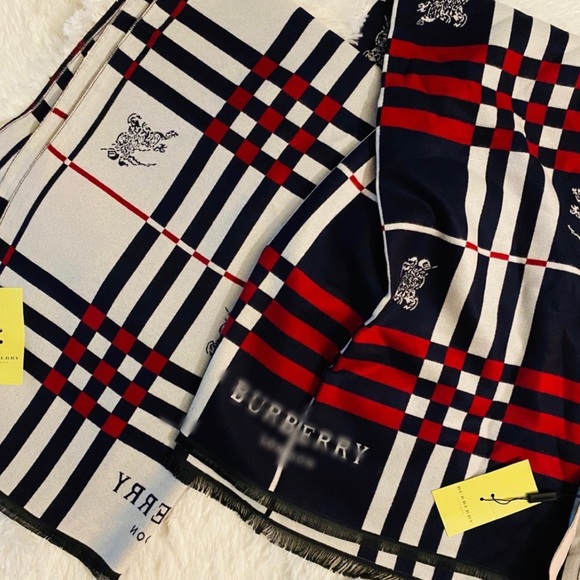 Elegant cashmere scarf - Picture 2 of 2